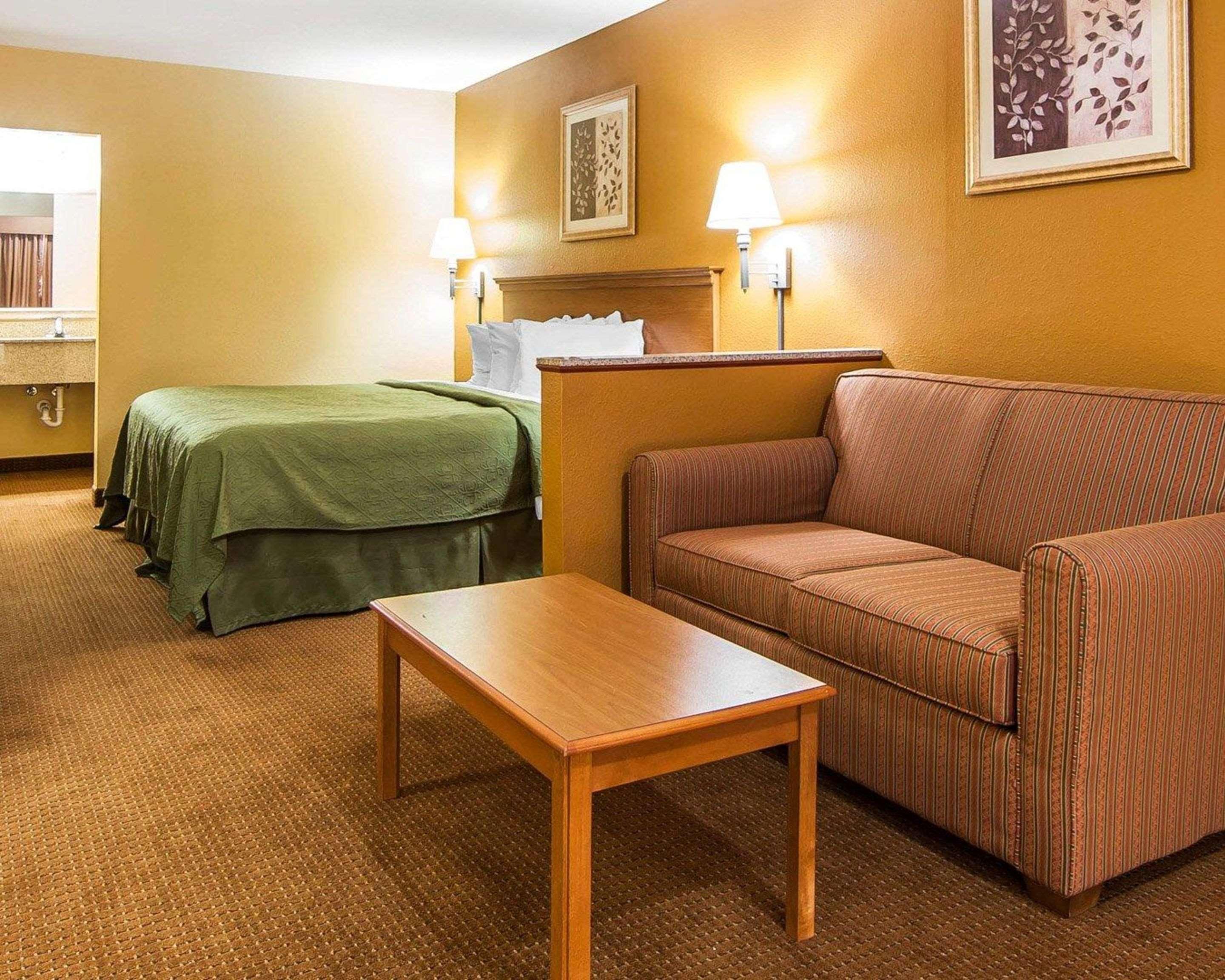 Quality Inn & Suites Картерсвилл Экстерьер фото