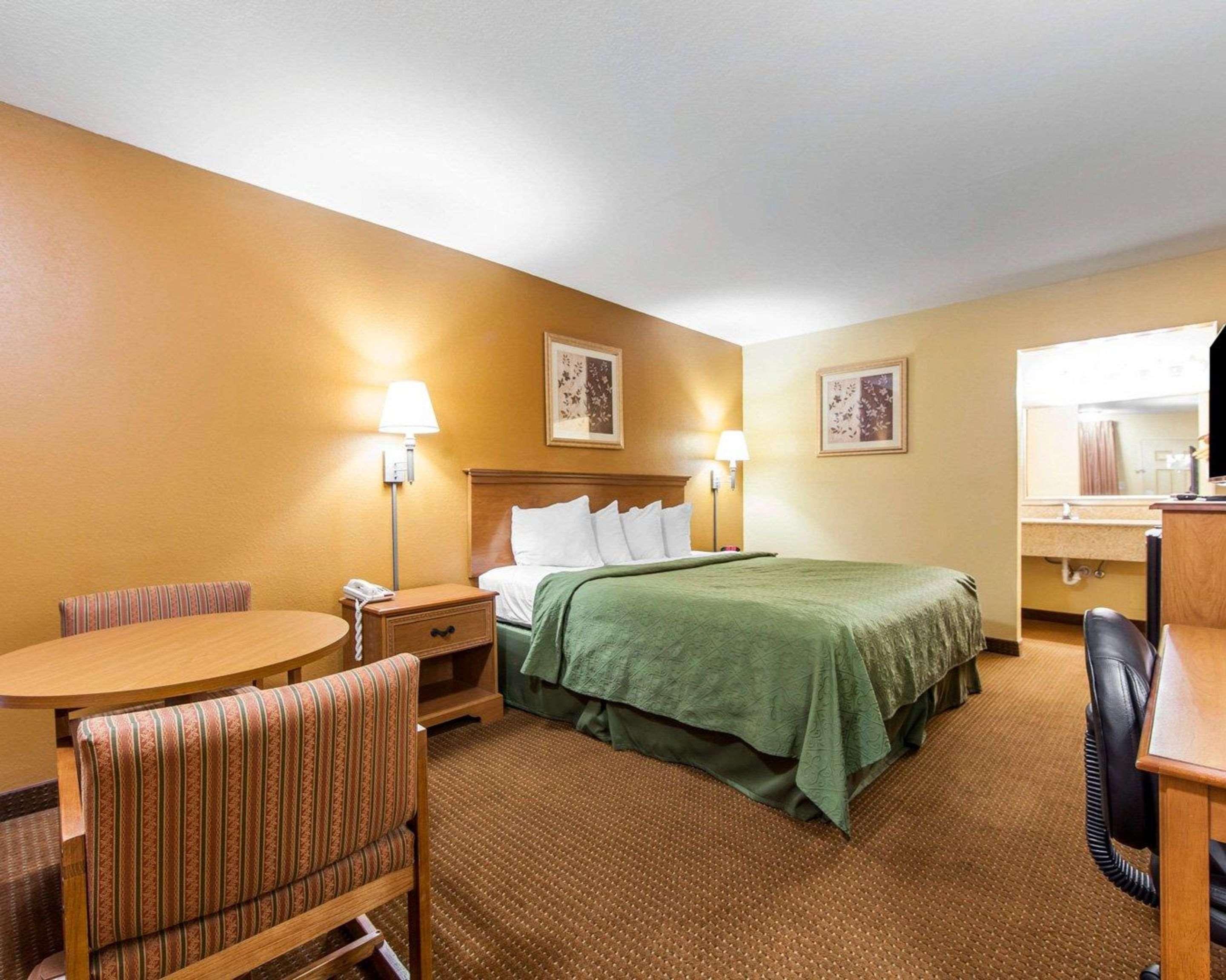 Quality Inn & Suites Картерсвилл Экстерьер фото