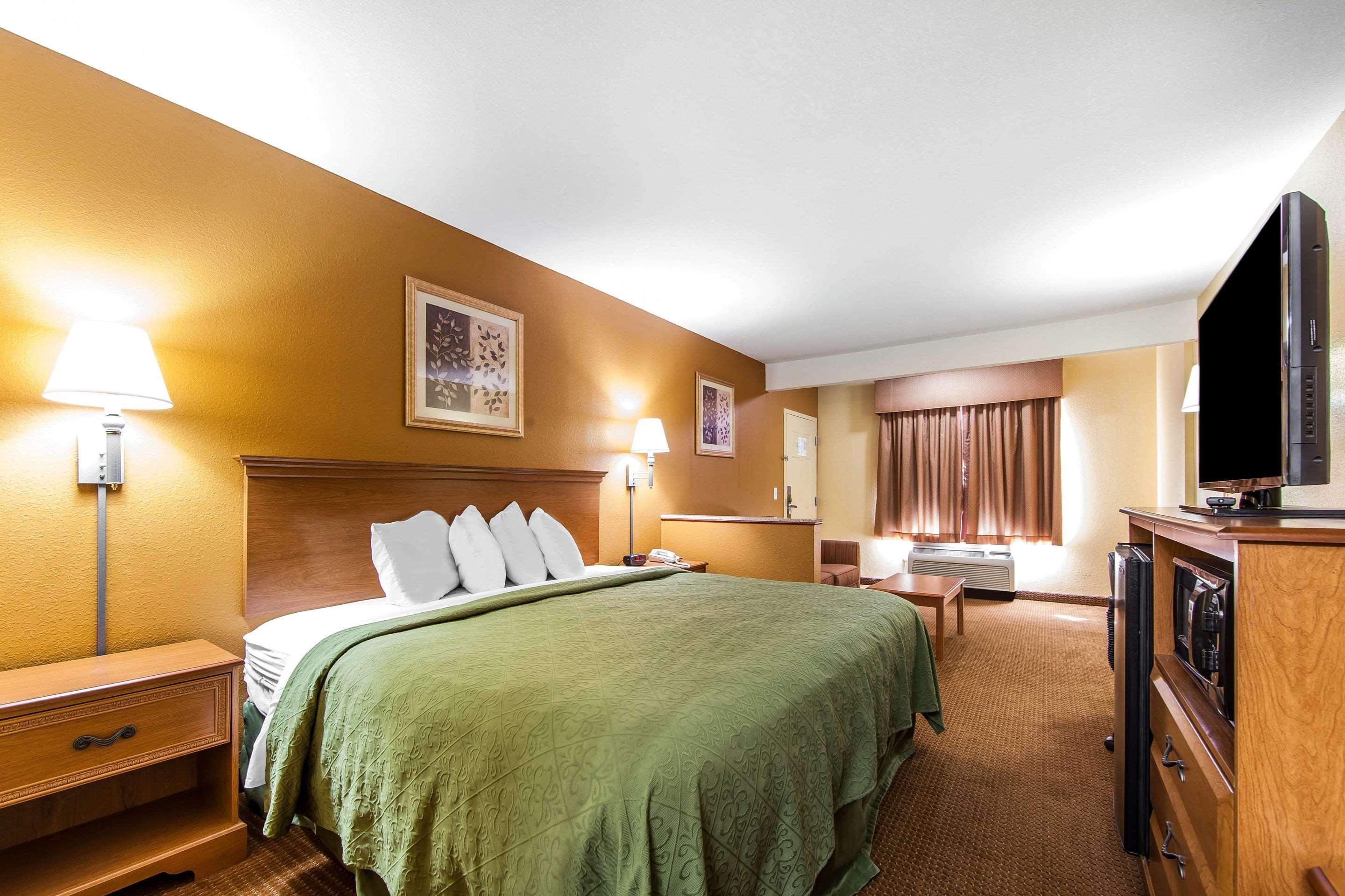 Quality Inn & Suites Картерсвилл Экстерьер фото