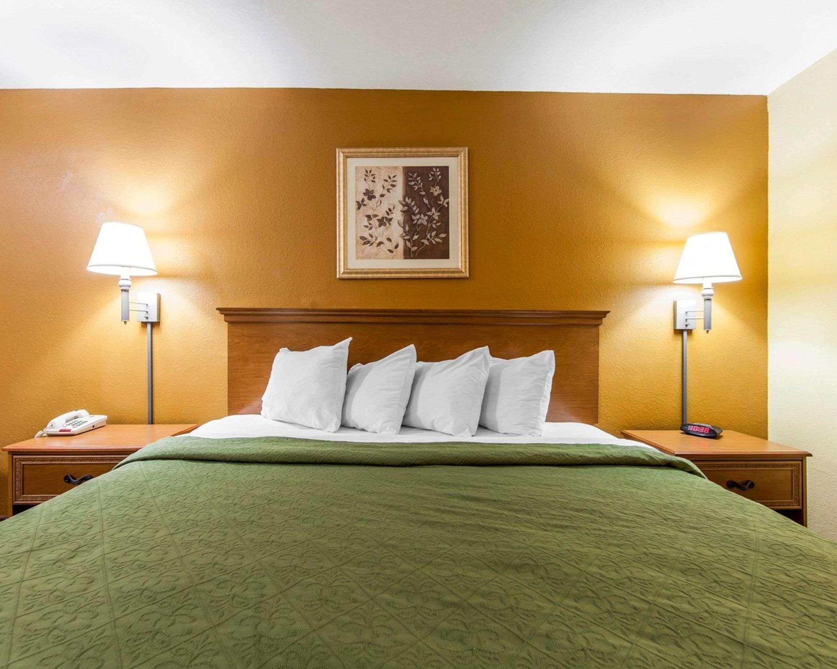 Quality Inn & Suites Картерсвилл Экстерьер фото