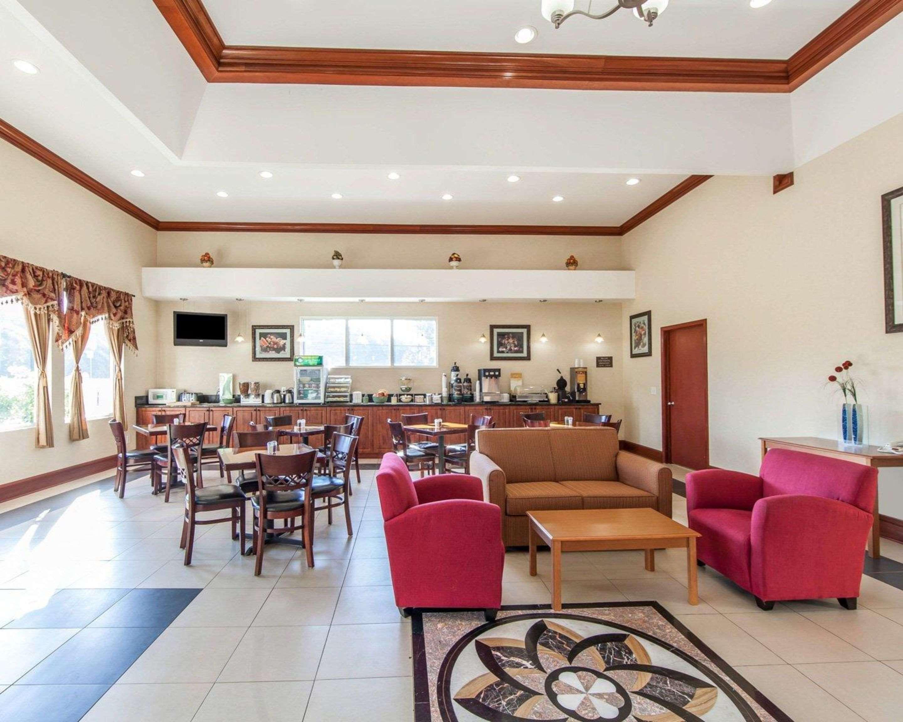 Quality Inn & Suites Картерсвилл Экстерьер фото