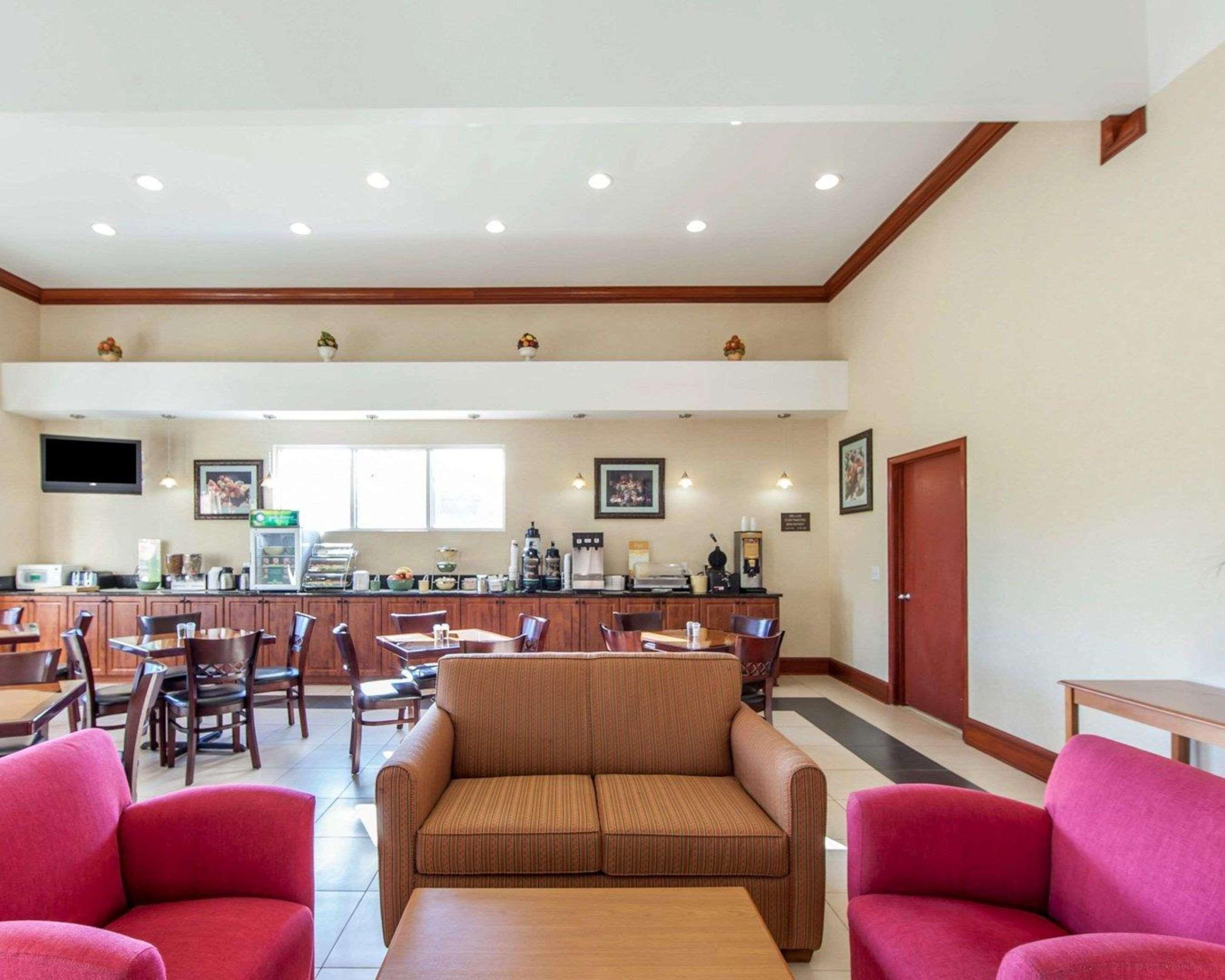 Quality Inn & Suites Картерсвилл Экстерьер фото