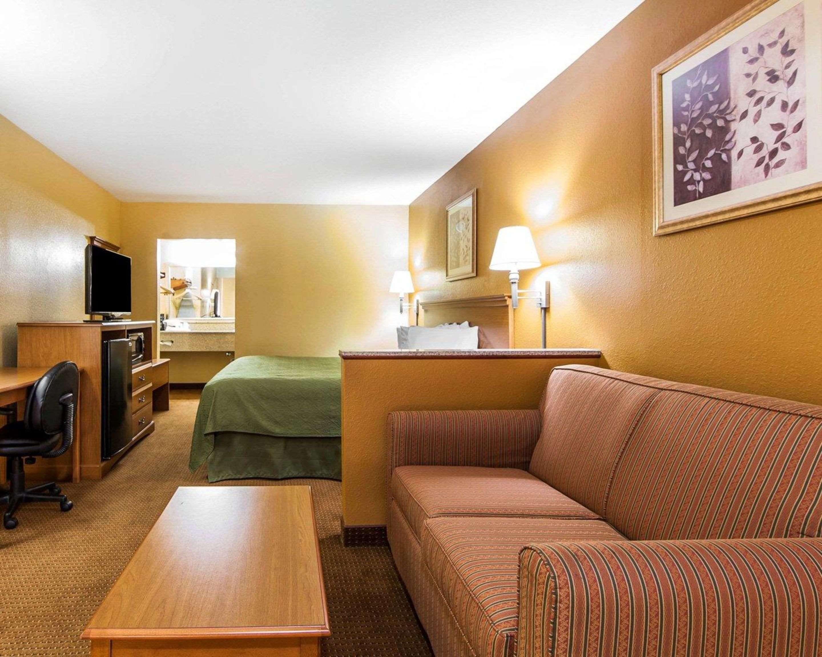 Quality Inn & Suites Картерсвилл Экстерьер фото