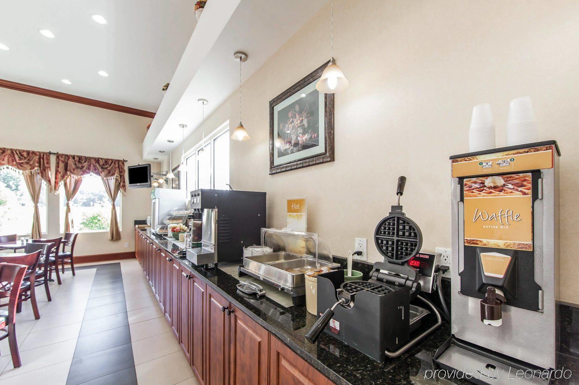 Quality Inn & Suites Картерсвилл Экстерьер фото