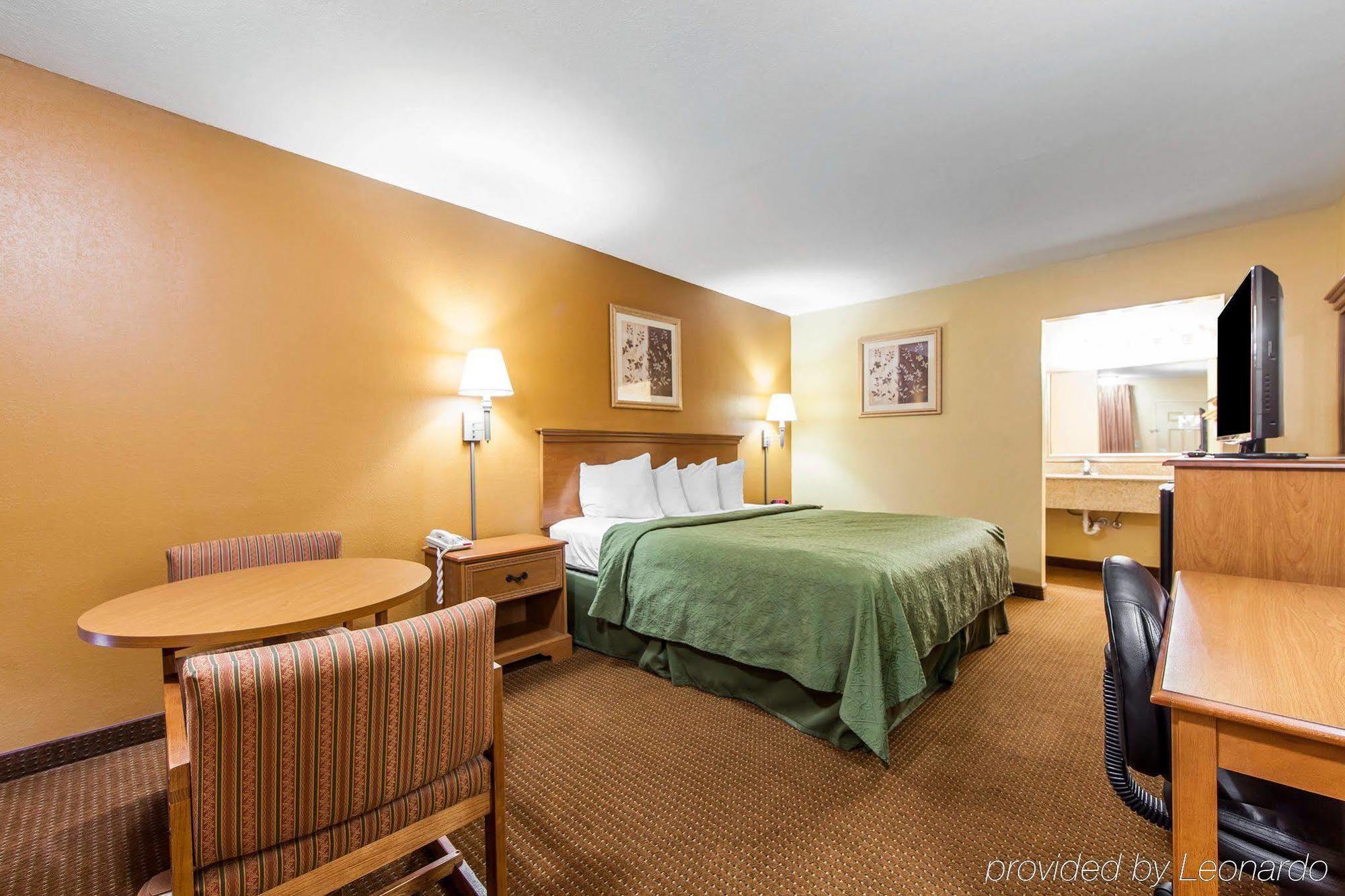 Quality Inn & Suites Картерсвилл Экстерьер фото