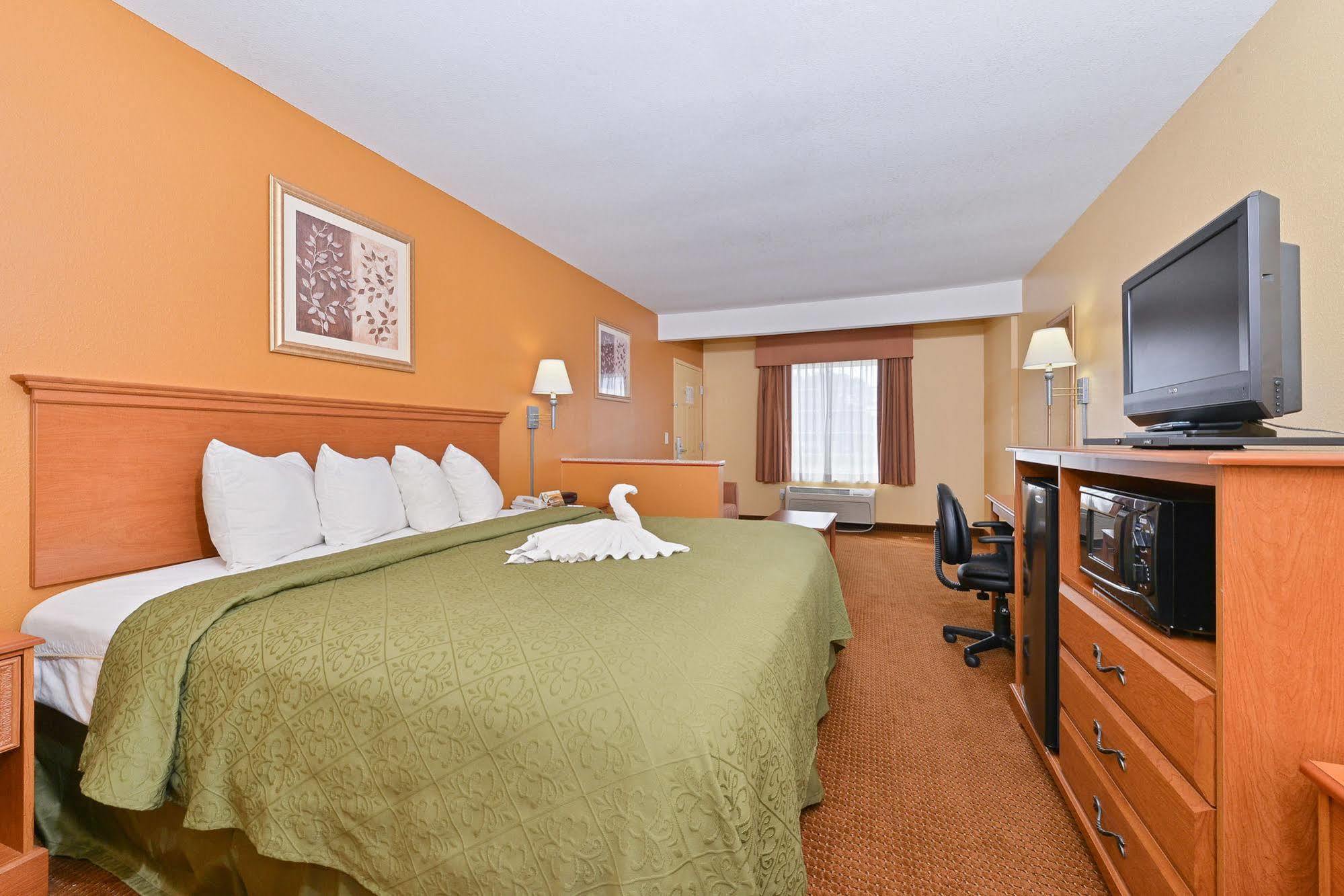 Quality Inn & Suites Картерсвилл Экстерьер фото