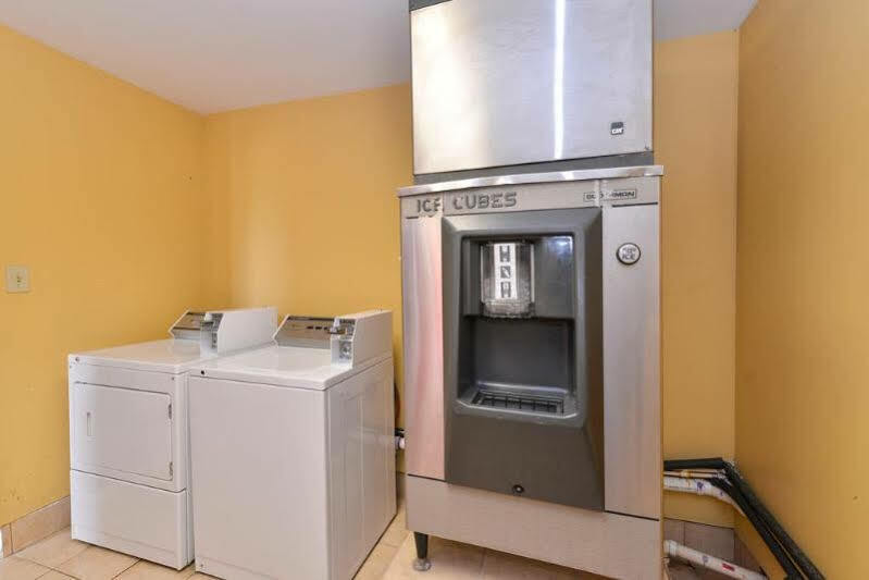 Quality Inn & Suites Картерсвилл Экстерьер фото